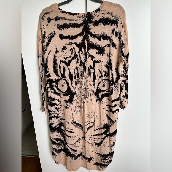 Mink Pink Hi Low Tiger Sweater - Picture 1 of 3